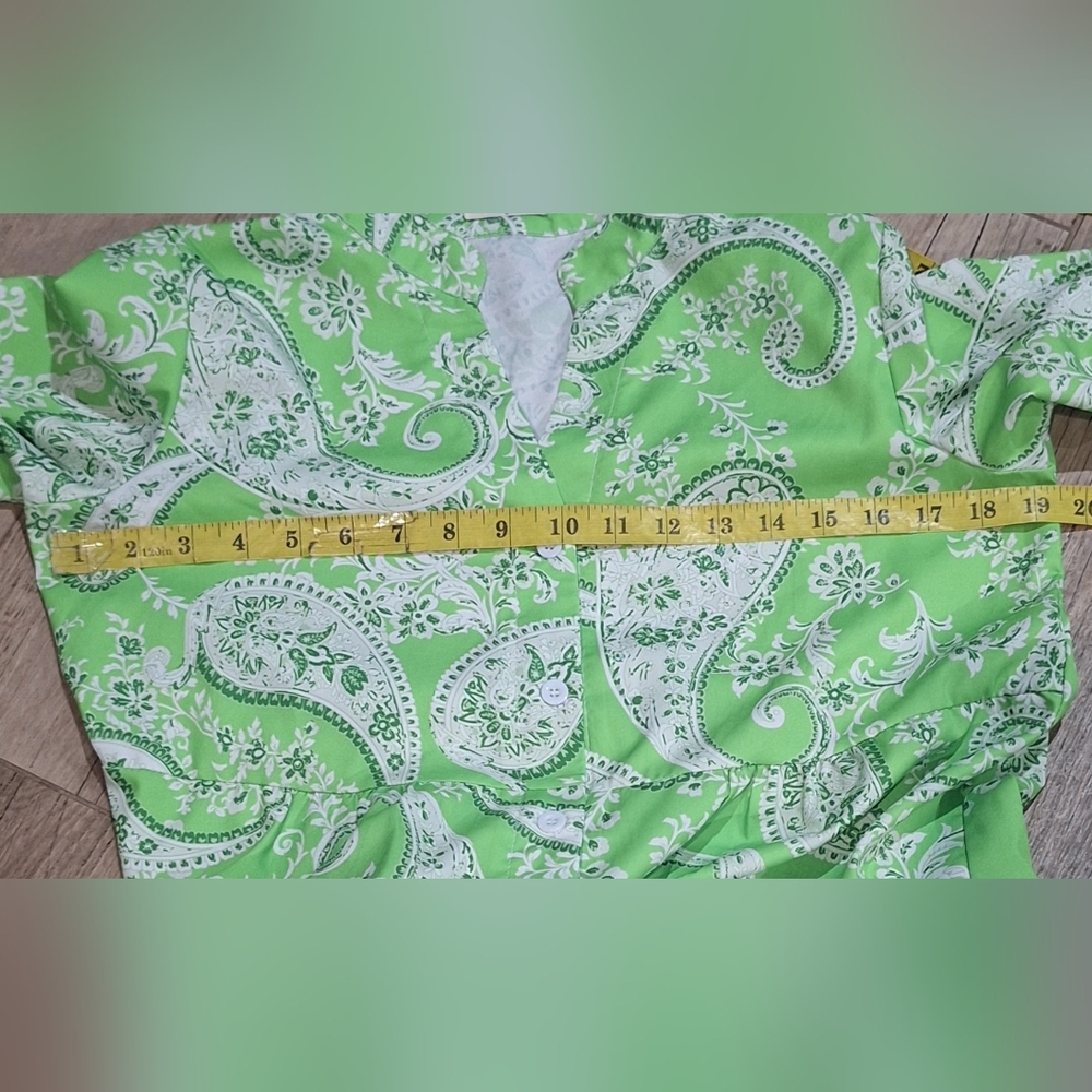 SundayUp Vibrant Green Patterned Bell Sleeve Tiered Dress Sz. M #1976 - Picture 7 of 8